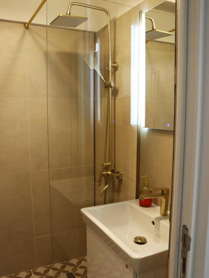 Mina City Center Apartment Amzei Bucharest Luaran gambar